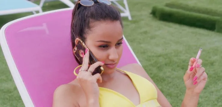 Мир принадлежит тебе (2018) через торрент бесплатно Мир принадлежит тебе (2018) фильм через торрент бесплатно