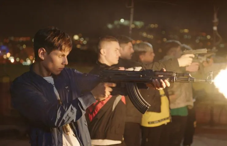 Пираньи Неаполя (2019) через торрент скачать Пираньи Неаполя (2019) фильм через торрент скачать