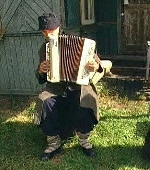 Семейный дом (2010) через торрент скачать Семейный дом (2010) сериал через торрент скачать