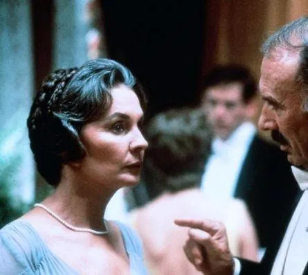 Поющие в терновнике (1983) через торрент бесплатно Поющие в терновнике (1983) сериал через торрент бесплатно