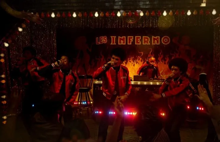 В отрыв (2016) через торрент бесплатно В отрыв (2016) сериал через торрент бесплатно