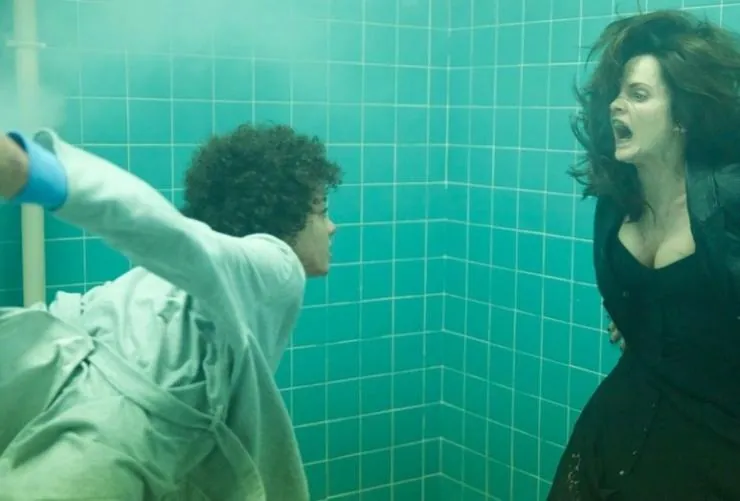 К югу от ада (2015) через торрент бесплатно К югу от ада (2015) сериал через торрент бесплатно