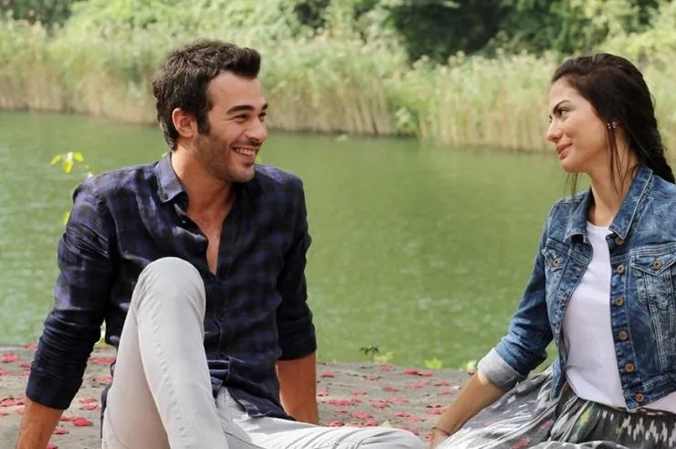 Запах клубники (2015) через торрент скачать Запах клубники (2015) сериал через торрент скачать