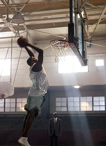 Тренер Картер (2005) через торрент бесплатно Тренер Картер (2005) фильм через торрент бесплатно