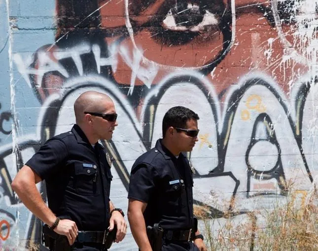 Патруль (2012) через торрент бесплатно Патруль (2012) фильм через торрент бесплатно