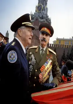 Полицейская академия 7: Миссия в Москве (1994) через торрент скачать Полицейская академия 7: Миссия в Москве (1994) фильм через торрент скачать