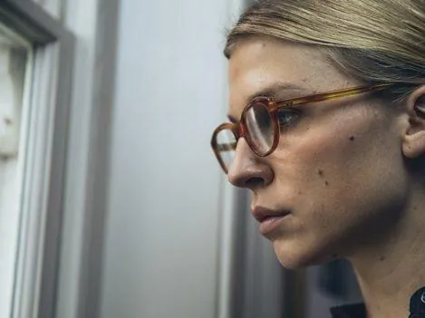 Этажом ниже (2015) через торрент скачать Этажом ниже (2015) фильм через торрент скачать