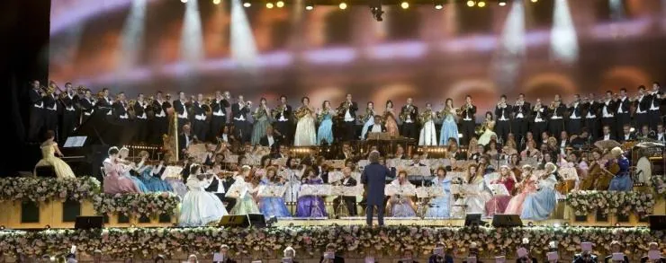 Андре Рьё: Концерт в Маастрихте (2013) через торрент скачать Андре Рьё: Концерт в Маастрихте (2013) фильм через торрент скачать