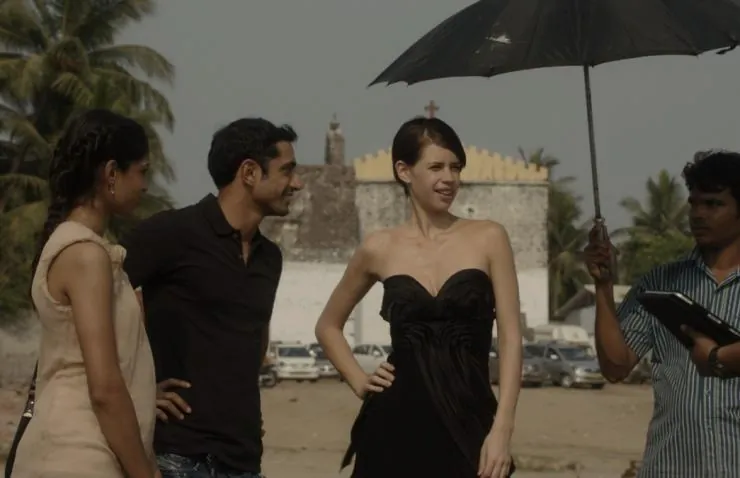 Красавица из трущоб (2011) через торрент скачать Красавица из трущоб (2011) фильм через торрент скачать