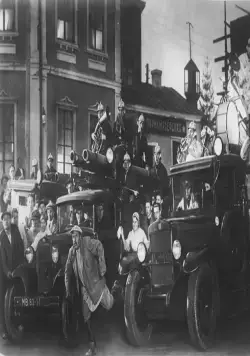 Волга-Волга (1938) через торрент скачать Волга-Волга (1938) фильм через торрент скачать