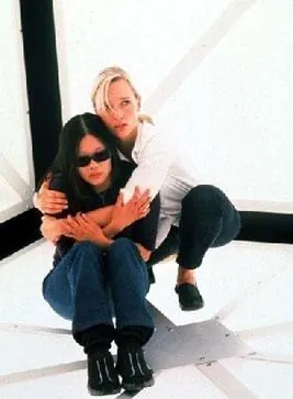 Куб 2: Гиперкуб (2002) через торрент бесплатно Куб 2: Гиперкуб (2002) фильм через торрент бесплатно