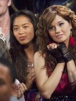 Бунтарка (2012) через торрент бесплатно Бунтарка (2012) фильм через торрент бесплатно