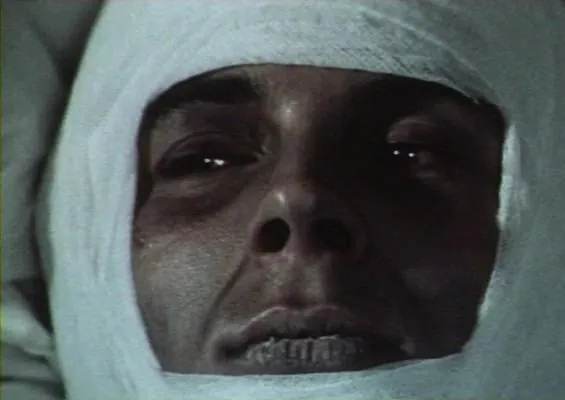 Наградить (посмертно) (1986) через торрент скачать Наградить (посмертно) (1986) фильм через торрент скачать