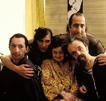 Дом дураков (2002) через торрент скачать Дом дураков (2002) фильм через торрент скачать