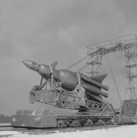 Первые на Луне (2005) через торрент скачать Первые на Луне (2005) фильм через торрент скачать