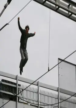 Добыча (2011) через торрент скачать Добыча (2011) фильм через торрент скачать