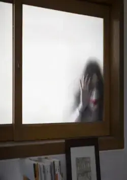 История призрачной девушки (2014) через торрент скачать История призрачной девушки (2014) фильм через торрент скачать