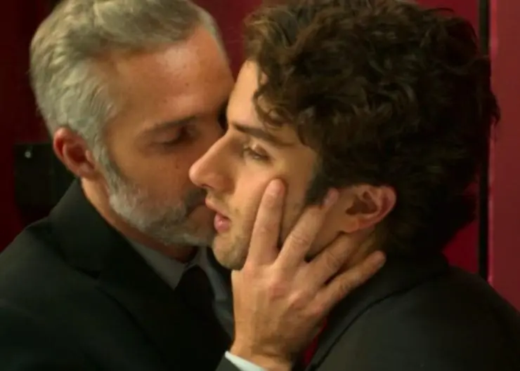 Дом цветов (2018) через торрент скачать Дом цветов (2018) сериал через торрент скачать