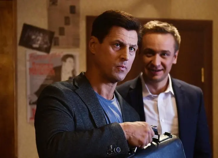 Женщина в зеркале (2018) через торрент бесплатно Женщина в зеркале (2018) сериал через торрент бесплатно