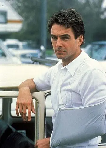 Осторожный незнакомец (1986) в хорошем качестве через торрент Осторожный незнакомец (1986) фильм в хорошем качестве через торрент