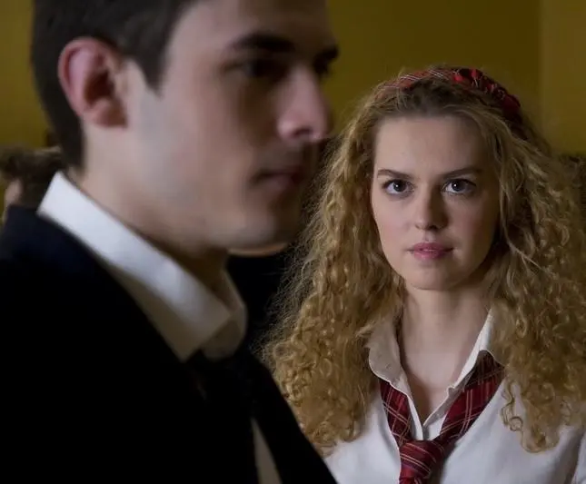 Золотые (2011) через торрент бесплатно Золотые (2011) сериал через торрент бесплатно