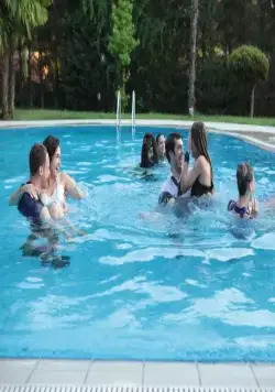 В ожидании солнца (2013) через торрент скачать В ожидании солнца (2013) сериал через торрент скачать