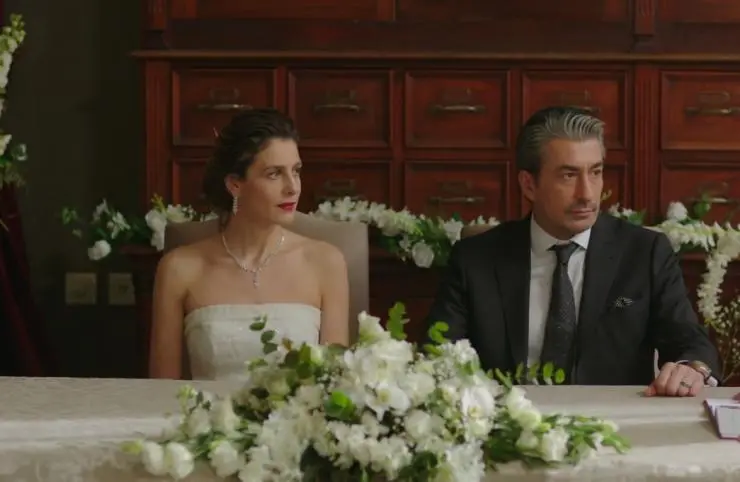 Вдребезги (2014) через торрент скачать Вдребезги (2014) сериал через торрент скачать