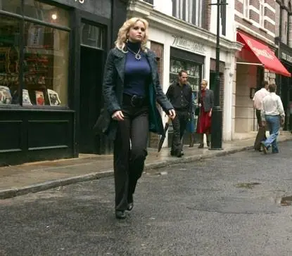 Беглянка (2010) через торрент скачать Беглянка (2010) сериал через торрент скачать