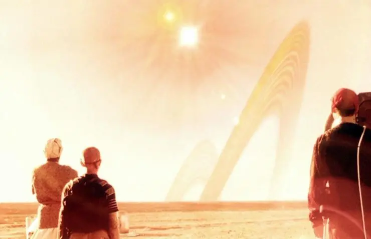 Чёрная дыра (1999) в хорошем качестве через торрент Чёрная дыра (1999) фильм в хорошем качестве через торрент