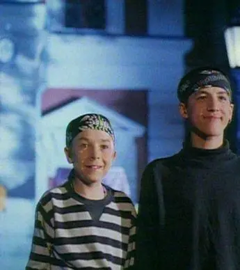 Кто, если не мы (1998) в хорошем качестве через торрент Кто, если не мы (1998) фильм в хорошем качестве через торрент