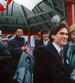 Пробуждая мертвецов (2000) через торрент скачать Пробуждая мертвецов (2000) фильм через торрент скачать