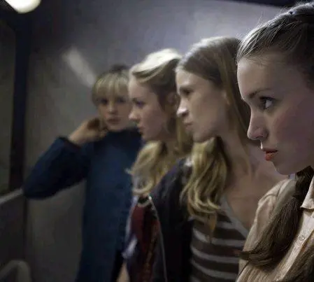 Таннер Холл (2009) через торрент бесплатно Таннер Холл (2009) фильм через торрент бесплатно