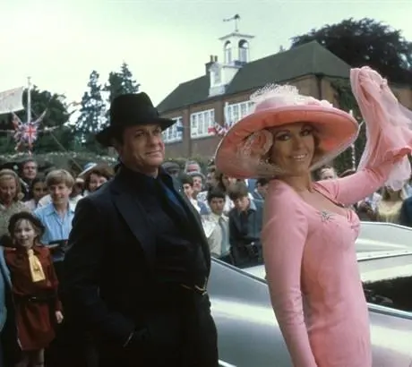 Зеркало треснуло (1980) через торрент бесплатно Зеркало треснуло (1980) фильм через торрент бесплатно