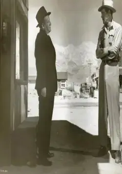 Плохой день в Блэк Роке (1955) через торрент скачать Плохой день в Блэк Роке (1955) фильм через торрент скачать