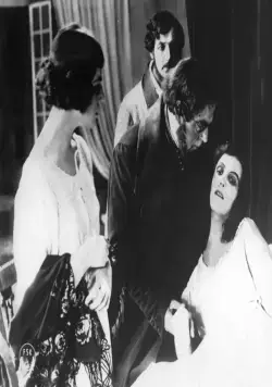 Носферату, симфония ужаса (1922) через торрент бесплатно Носферату, симфония ужаса (1922) фильм через торрент бесплатно