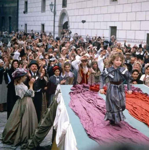 Новое платье короля (1994) в хорошем качестве через торрент Новое платье короля (1994) фильм в хорошем качестве через торрент