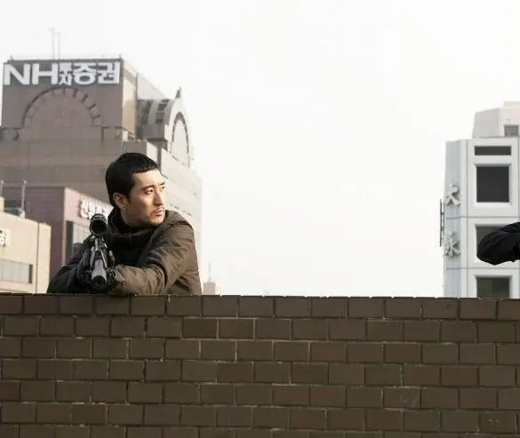 Поцелуй и пристрели меня (2009) через торрент скачать Поцелуй и пристрели меня (2009) фильм через торрент скачать