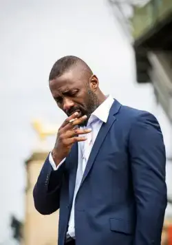 Сотни улиц (2016) через торрент скачать Сотни улиц (2016) фильм через торрент скачать