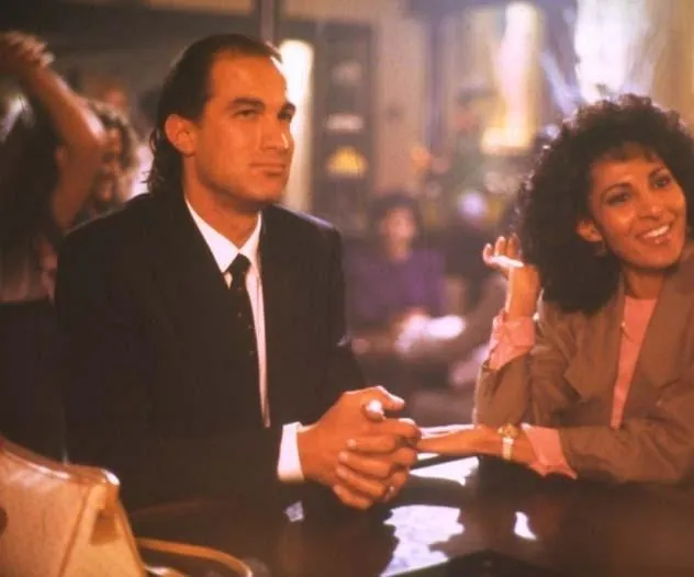 Над законом (1988) в хорошем качестве через торрент Над законом (1988) фильм в хорошем качестве через торрент