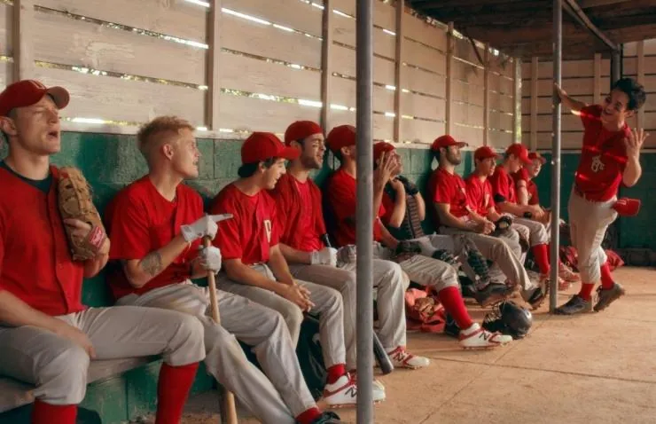 Не попавший в команду (2016) через торрент скачать Не попавший в команду (2016) фильм через торрент скачать