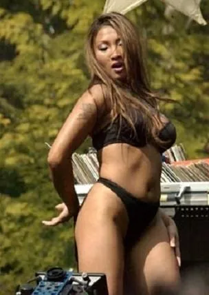 Дом мертвецов (2003) через торрент бесплатно Дом мертвецов (2003) фильм через торрент бесплатно