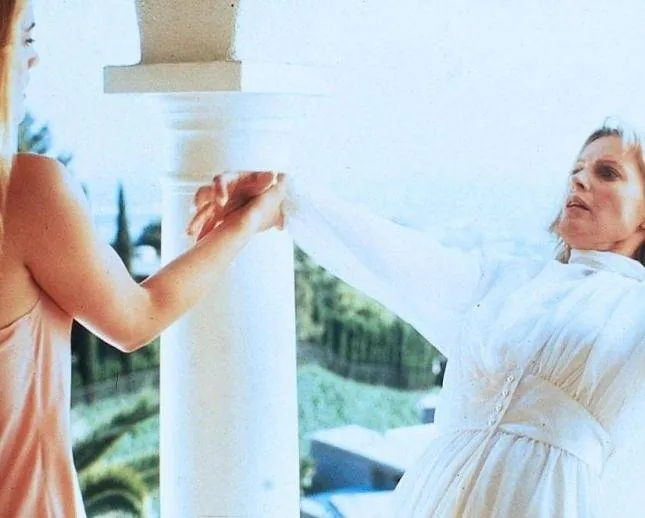 Ядовитый плющ (1992) в хорошем качестве через торрент Ядовитый плющ (1992) фильм в хорошем качестве через торрент