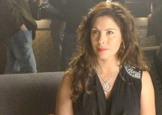 Лица в толпе (2011) через торрент скачать Лица в толпе (2011) фильм через торрент скачать