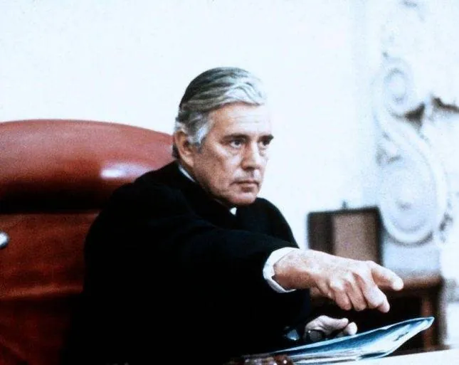 Правосудие для всех (1979) через торрент бесплатно Правосудие для всех (1979) фильм через торрент бесплатно