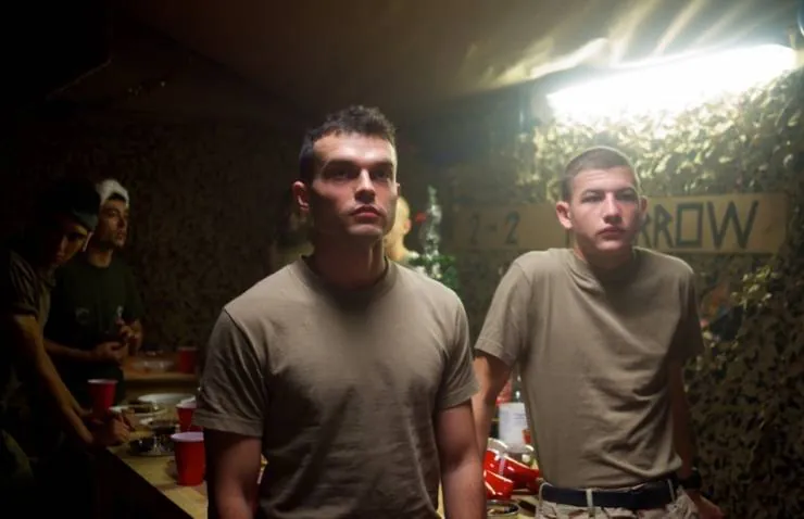 Жёлтые птицы (2017) через торрент скачать Жёлтые птицы (2017) фильм через торрент скачать