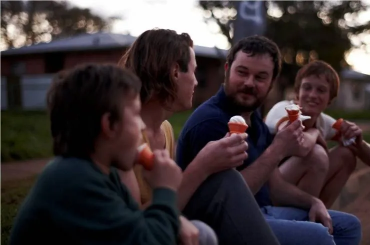 Снежный город (2011) через торрент бесплатно Снежный город (2011) фильм через торрент бесплатно