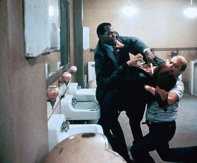 Свидетель (1985) через торрент бесплатно Свидетель (1985) фильм через торрент бесплатно