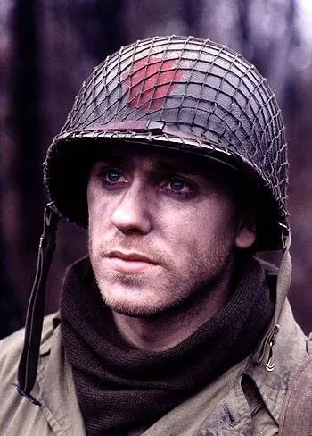 Когда молчат фанфары (1998) через торрент скачать Когда молчат фанфары (1998) фильм через торрент скачать