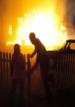 Оно живет (2009) через торрент бесплатно Оно живет (2009) фильм через торрент бесплатно