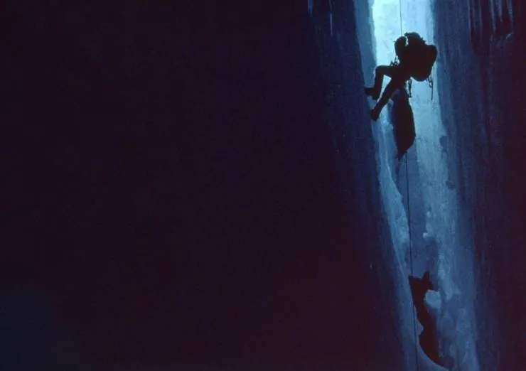 Касаясь пустоты (2003) через торрент скачать Касаясь пустоты (2003) фильм через торрент скачать